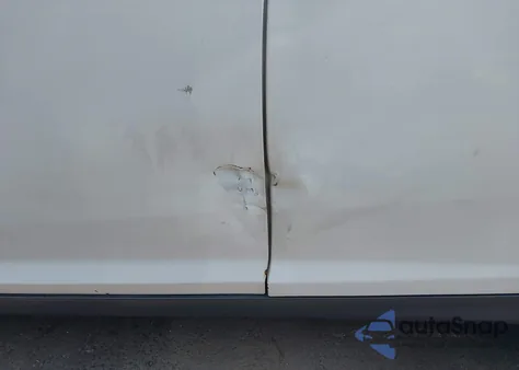 2014 Ford Focus Se z USA, uszkodzony, nr VIN 1FADP3F27EL105380